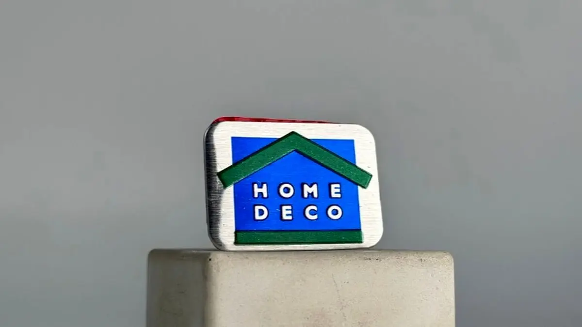 جهش در تولید داخلی؛ نگاهی به فرآیند طراحی و ساخت پلاک فلزی در ایران