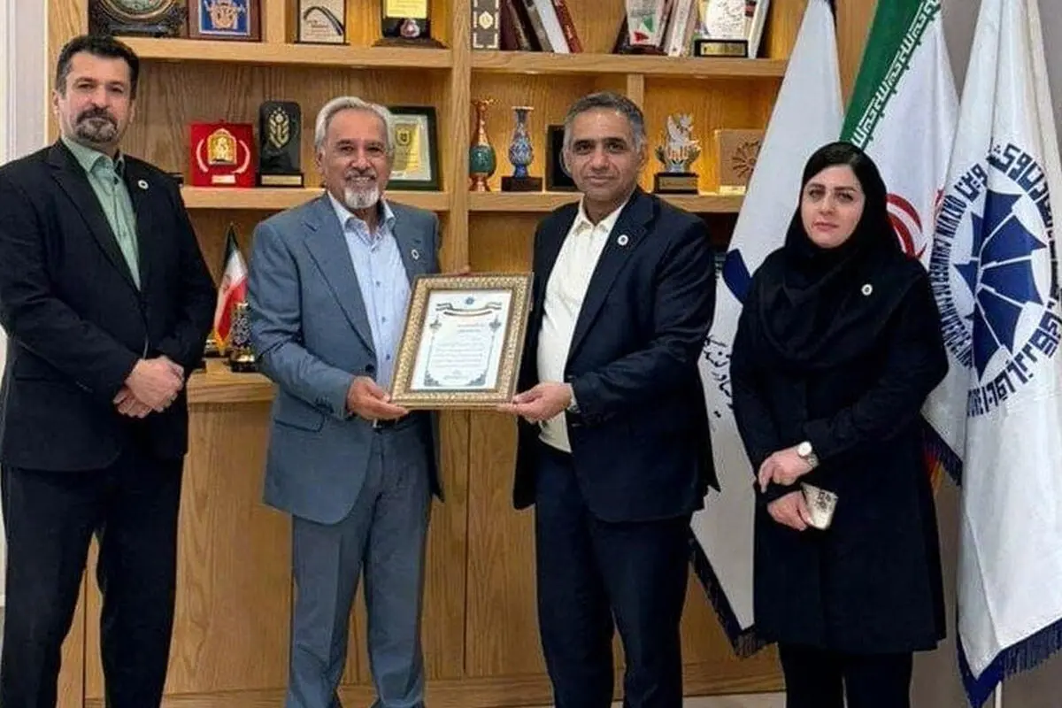 علیرضا پازوکی رئیس اتحادیه صادرکنندگان استان قزوین شد