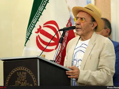 از سخنرانی جواد مجابی تا تقدیر از ساسان مویدی و صفدر تقی‌زاده در جایزه فرشته