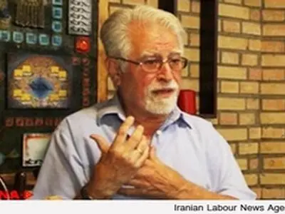 حقوق های نجومی مدیران با مزد‌های پایین منافات دارد/ انفعال روشنفکران عامل تشدید این بی‌عدالتی است
