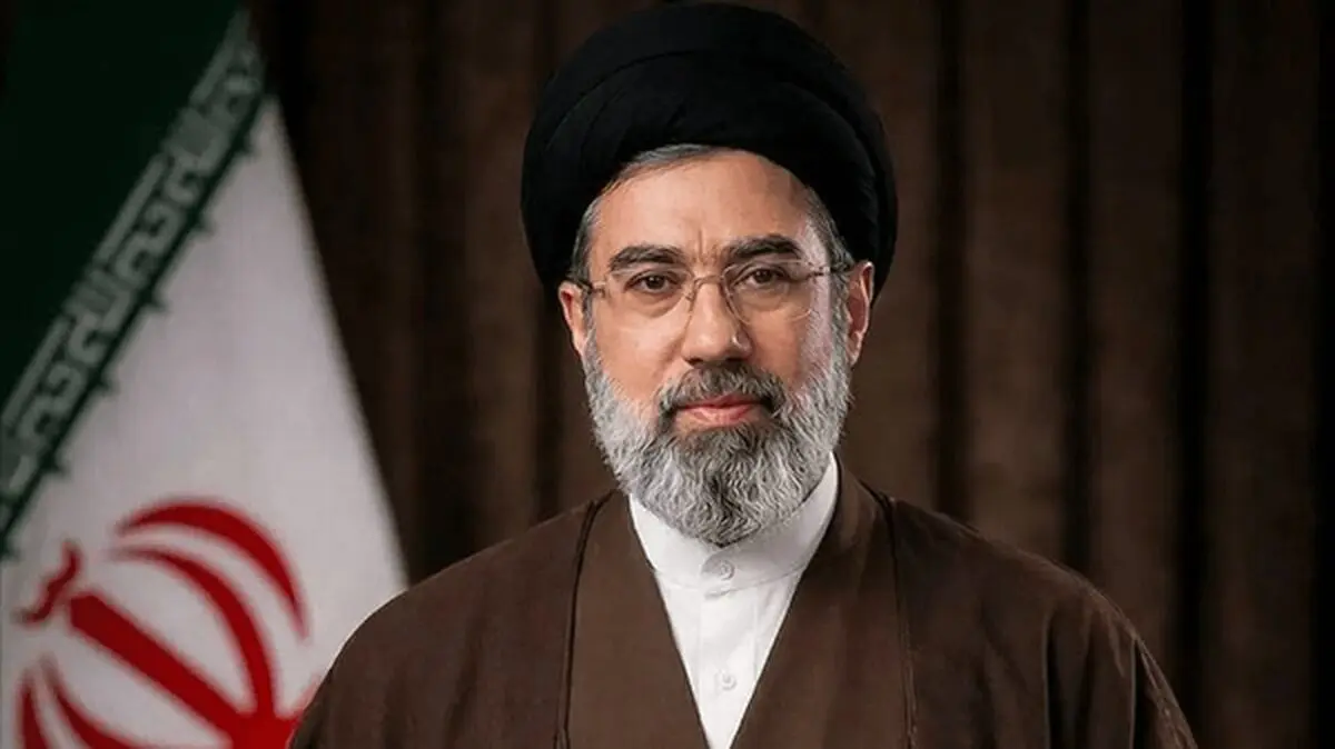 پیام رهبر انقلاب اسلامی به مناسبت روز کارگر و روز معلم