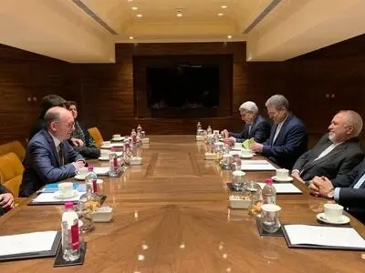 خلال لقائه وزیر الدولة للشؤون الخارجیة الالمانی.. ظریف: تفعیل اوروبا لآلیة فض النزاع النووی خطأ استراتیجی 