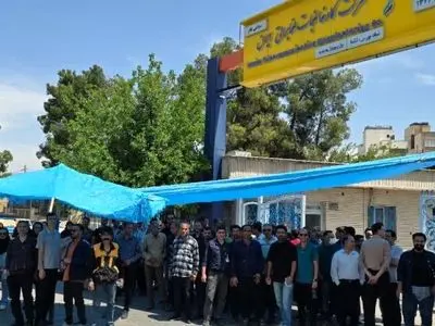 حقوق معوق کارگران کارخانجات مخابراتی ایران/ بارها تجمع کردیم اما پاسخی نگرفتیم