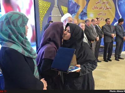 آیین تجلیل ازقهرمانان ملی و فراملی قزوین
