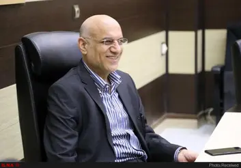 فتحی: حریف سپاهان شدیم حریف داور نه/ زاهدی فر صدر را از استقلال گرفت/ این هند نبود و اسپک بود