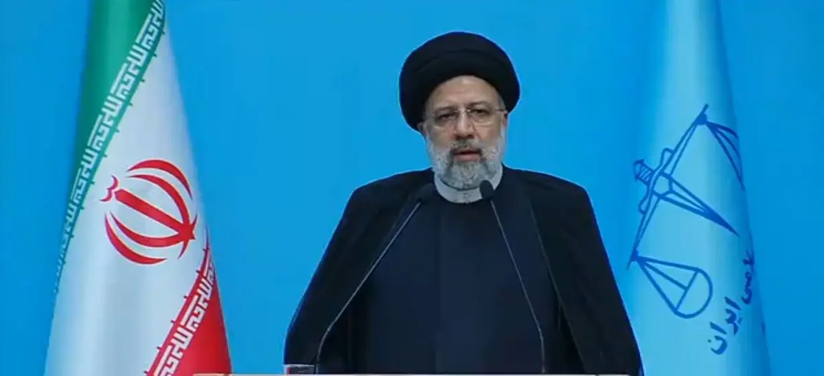 خط قرمز ما بی‌استناد سخن گفتن است/ امروز وظیفه اصلی نیروهای انقلابی مقابله با جریان نفوذ است