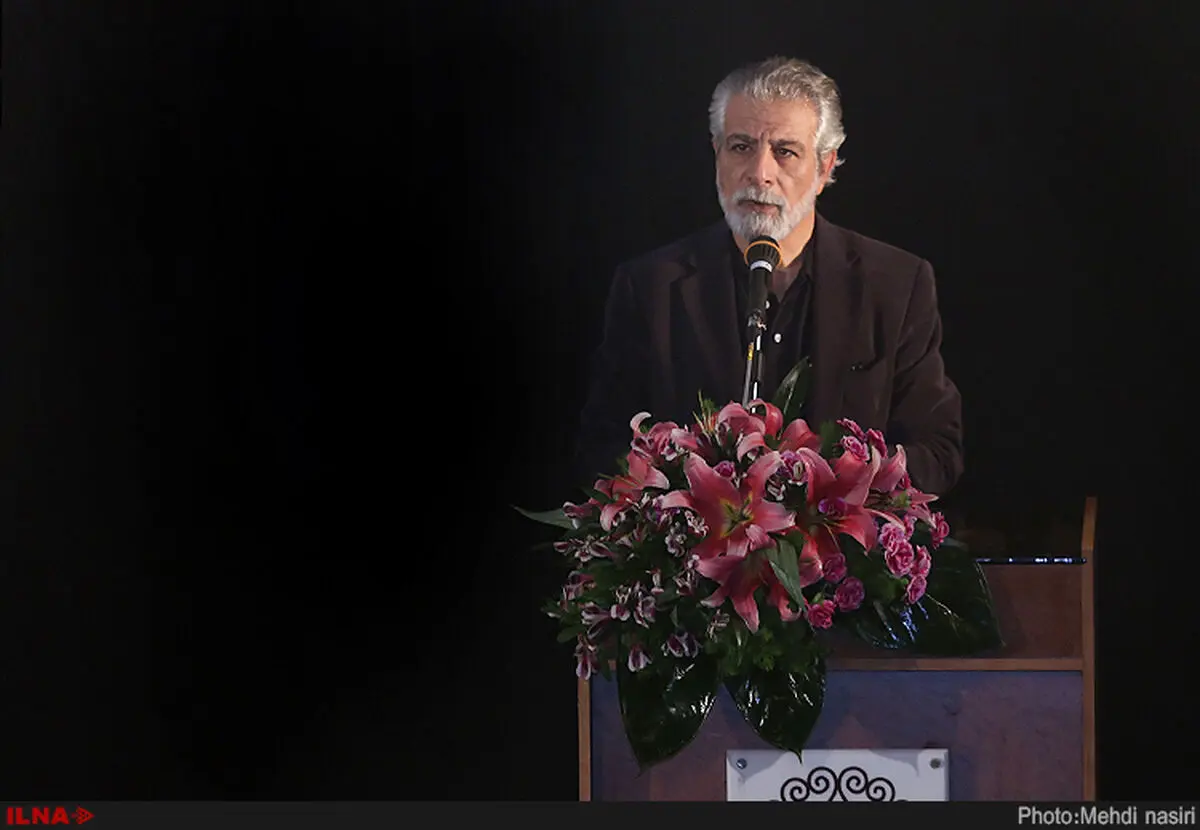 دولت‌ها خود را عقل کل فرض می‌کنند و می‌خواهند از همه رازها مطلع باشند