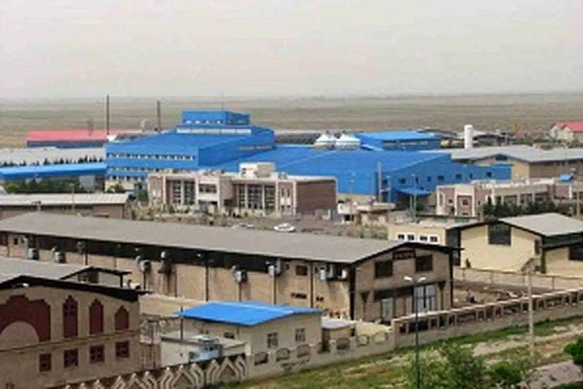 استان مرکزی در مسیر توسعه پایدار کشور پیشتاز است / رتبه نخست استان در نهضت ملی توسعه نیروگاه‌های خورشیدی