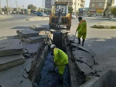 شست‌وشو و ضدعفونی ۲ هزار مخزن و جوی‌های سطح شهر اورمیه