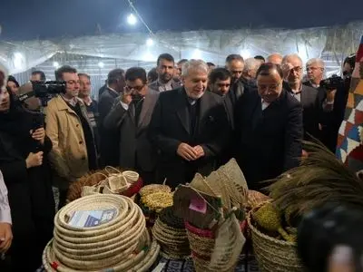 صالحی‌امیری از قلب فرهنگ‌های بومی ایران بازدید کرد/ روایت میدانی وزیر میراث‌فرهنگی از ظرفیت‌های روستایی و عشایری جشنواره بین‌المللی اقوام