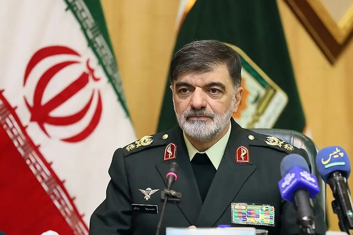 تبریک رادان به محمد باقر ذوالقدر در پی انتصابش به عنوان دبیر شورای عالی امنیت ملی
