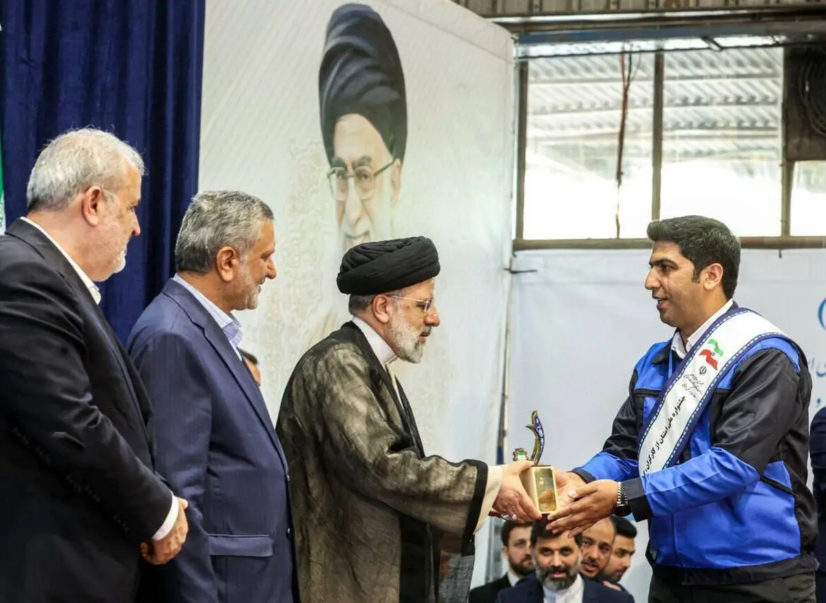  انتخاب کارگر نمونه و نخبه کشوری از شرکت توسعه آهن و فولاد گل‌گهر
