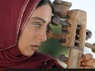 باید لودگی کنید تا تحویل‌تان بگیرند/باند اکران در برابر امپراطوری هنروتجربه