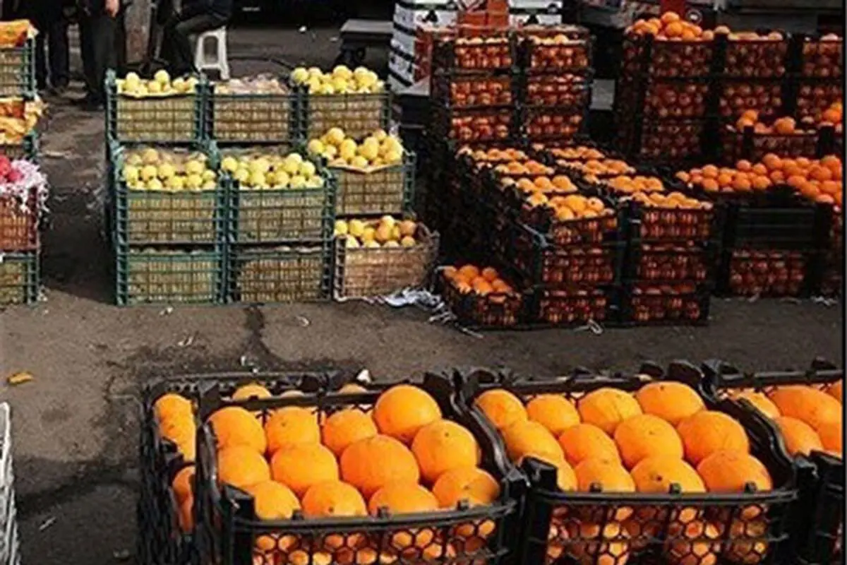 کمبودی در تامین کالاهای اساسی در استان وجود ندارد/ آغاز عرضه میوه شب عید از 25 اسفند