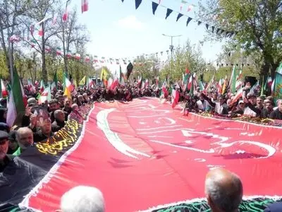 راه رهبر شهید در مسیر خدمت و پایداری ادامه دارد