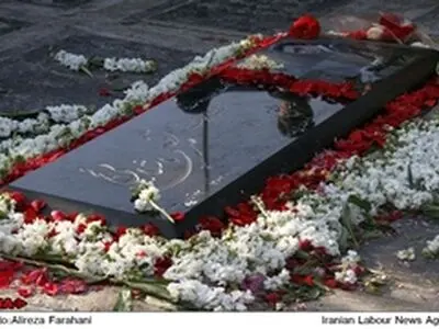 تصویر سنگ مزار مرتضی پاشایی منتشر شد