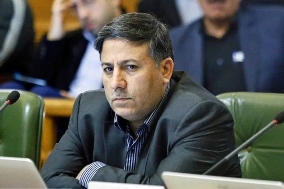 انتقاد عضو شورا از برگزاری جلسات محفلی درباره ساختمان پلاسکو