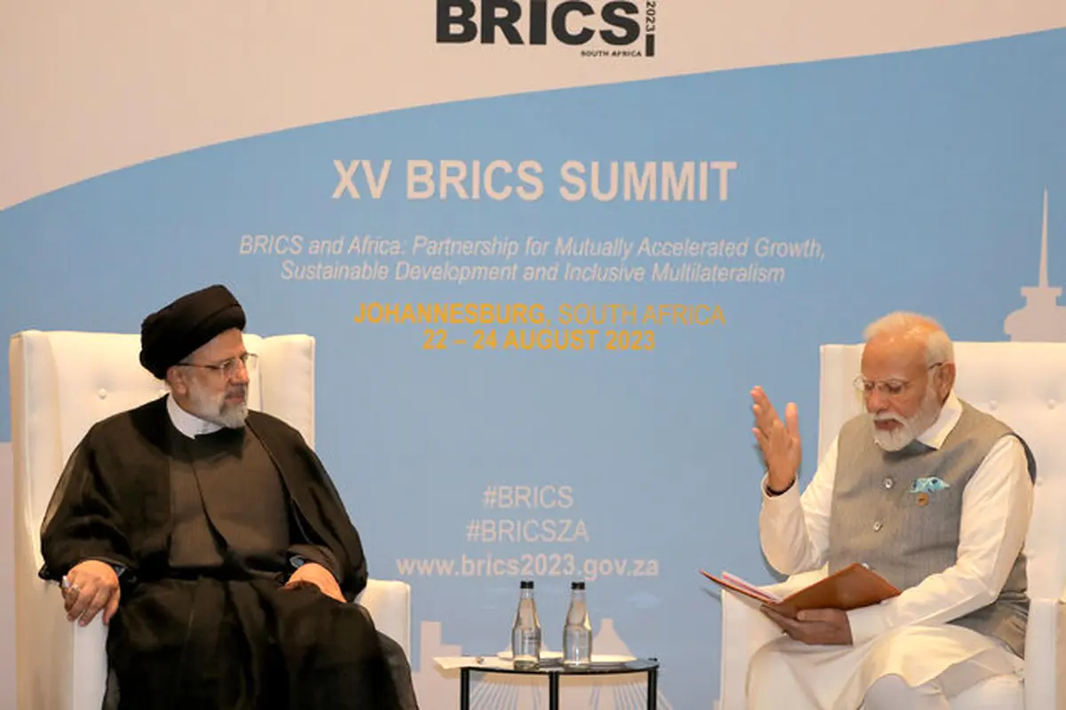 على هامش قمة بریکس..الرئیس الإیراني یجتمع مع رئیس الوزراء الهندي