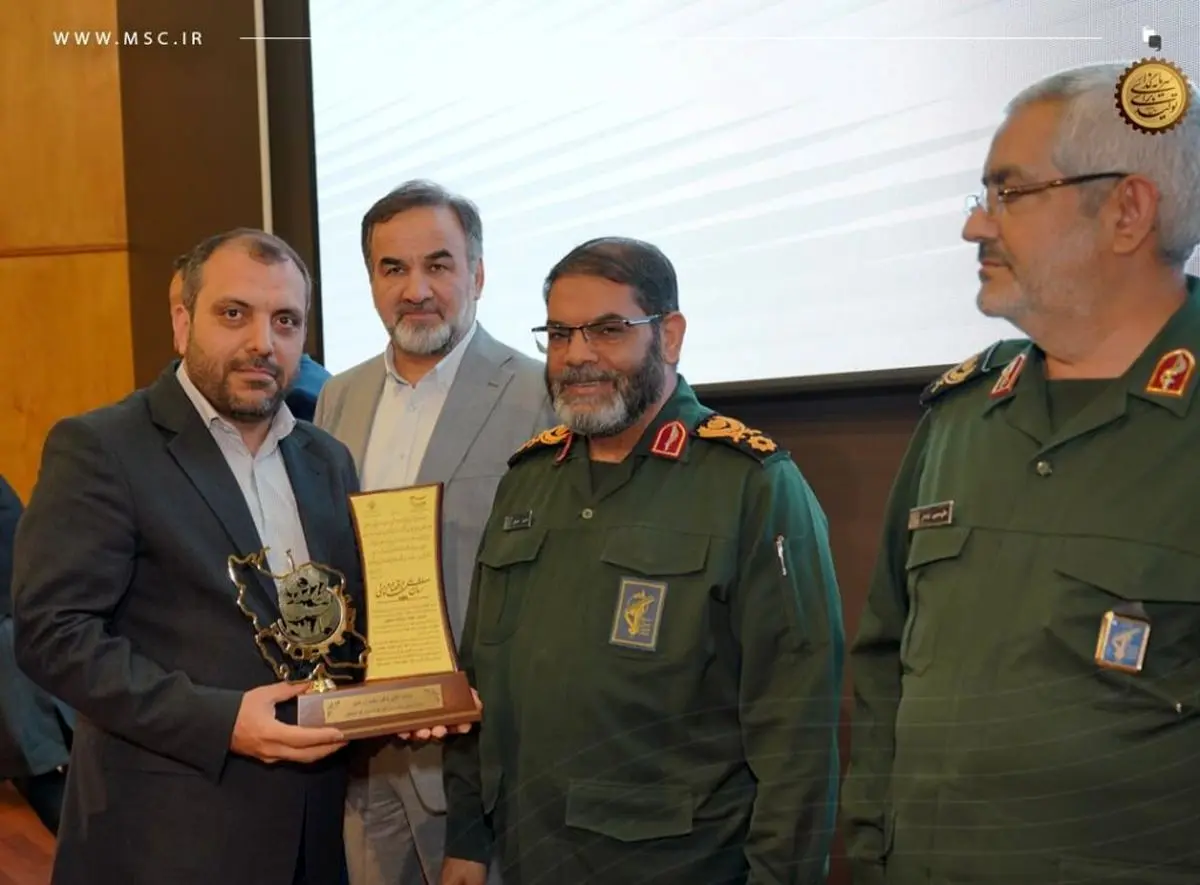 «فولاد مبارکه» موفق به کسب جایزه نشان ملی اقتصاد مقاومتی کشور شد