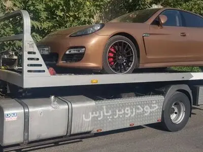 جابه جایی خودروهای میلیاردی بازیکنان فوتبال توسط خودروبر پارس