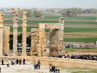 تصویب بودجه‌ برای تخت جمشید