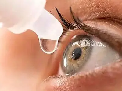 ۱۱ کار اشتباه که خشکی چشم را تشدید می‌کند