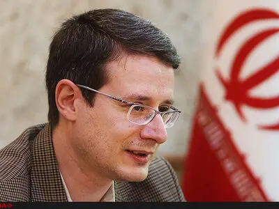 ایرانی‌ها طنزهای سیاسی روس‌ها را خیلی خوب درک می‌کنند/ سرقت‌های ادبی صرفا تذکر می‌گیرند!