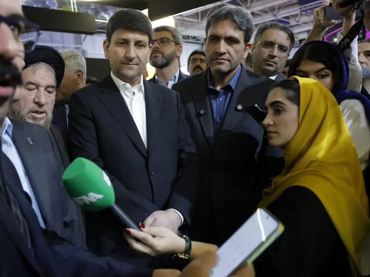 اولین پروفایل رسمی eSIM ایران در حضور وزیر ارتباطات در غرفه ایرانسل فعال شد