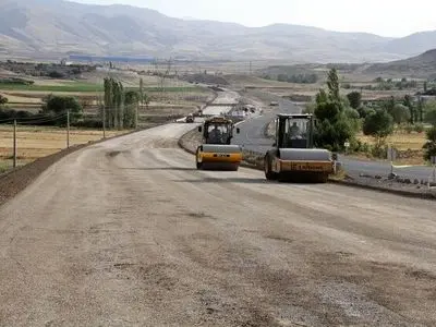 هم‌اکنون ۲۳ پروژه فعال راه‌سازی در استان در حال اجرا است 