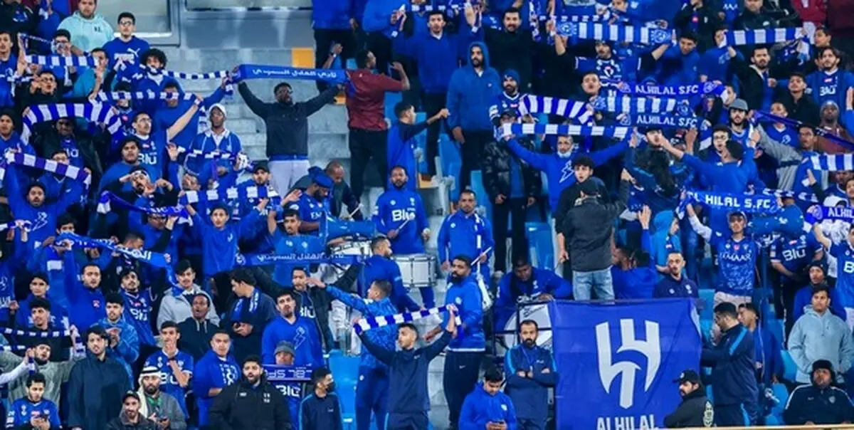 ویدیو: رفتار هواداران الهلال خطاب به بازیکنان فولاد