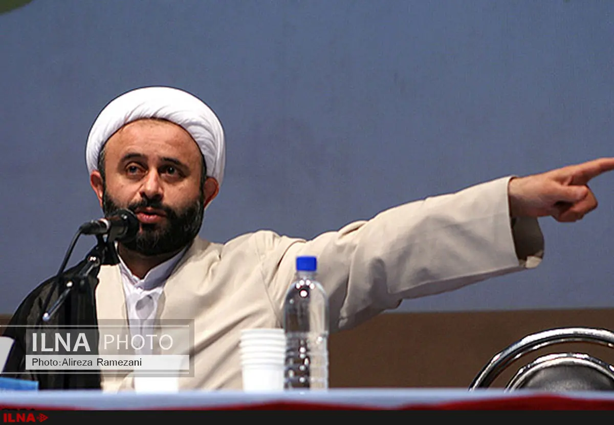 حجتالاسلام نقویان در بیمارستان بستری شد+عکس