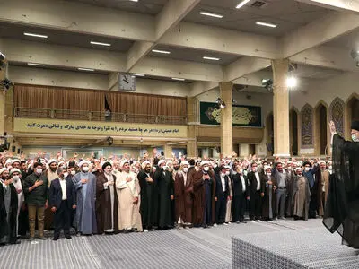 دیدار جمعی از روحانیون، مبلغان و اساتید حوزه‌های علمیه کشور با مقام معظم رهبری