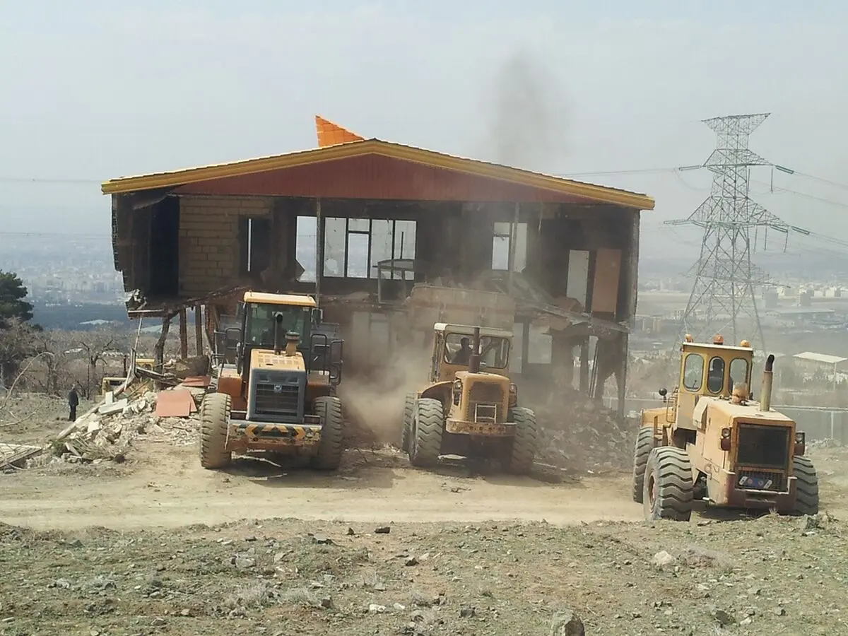 یک تالار پذیرایی در جهرم تخریب شد/ ارجاع 68 پرونده تغییر کاربری اراضی کشاورزی به دادگاه