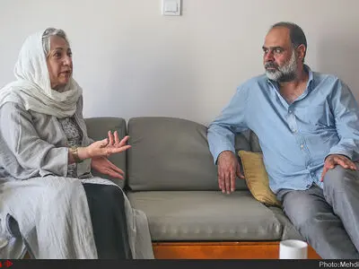 اگر دانش‌آموزان آزاد و پرسش‌گر تربیت شوند حکومت‌ها نمی‌توانند بر آن‌ها حکم‌فرمایی کنند/چرا «کارستان» و «توران خانم» نباید از تلویزیون پخش شود؟