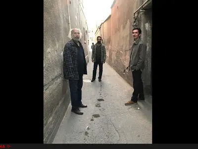 ادامه فیلمبرداری کیانوش عیاری در خیابان ١٥ خرداد
