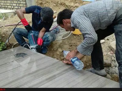 سنگ مزار عباس کیارستمی نصب شد+عکس