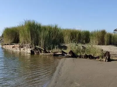 کشف بقایای یک کشتی در آستانه اشرفیه