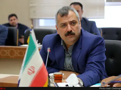 فروش شرکت‌های سودده شستا "خائنانه" است/ اجازه "مفت‌فروشی" نمی‌دهیم
