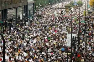 جنگی که ترامپ انتخاب نکرد؛ نقش شرکت‌ها در کشاندن آمریکا به درگیری با ایران