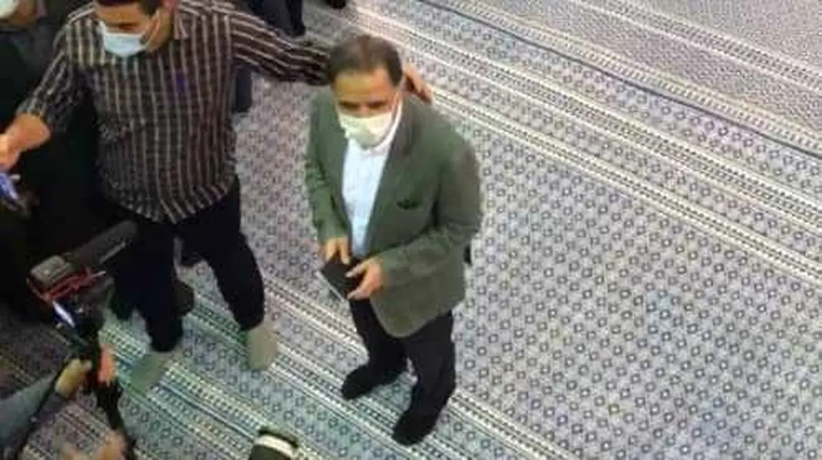  آخوندی رای خود را در حسینیه جماران به صندوق انداخت
