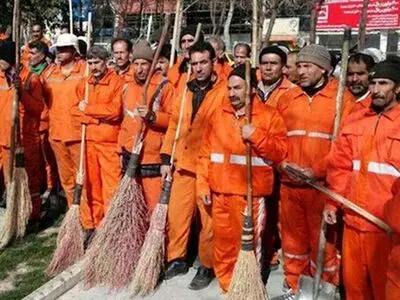 نامه «کارگران شهرداری زنجان» به شورای نگهبان/ با اجرای طرح ساماندهی؛ عیدی ارزشمندی به کارکنان دولت هدیه دهید