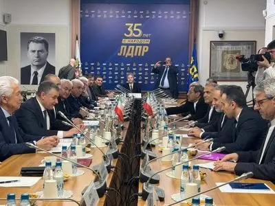 عراقجي يلتقي مسؤولين بمجلس الدوما ومجلس الاتحاد الروسيين