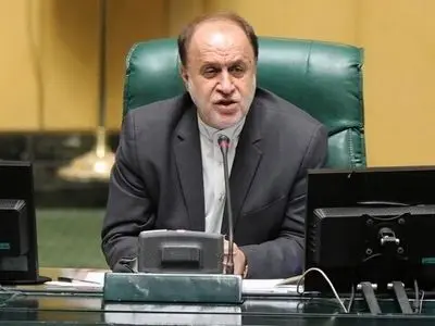 اولویت دولت باید معیشت مردم باشد