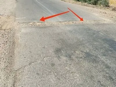 جاده عنکوش به شیخ‌علی دهستان چنانه شوش نیازمند ترمیم اساسی است/راهداری شوش: در حال اصلاح و ترمیم هستیم