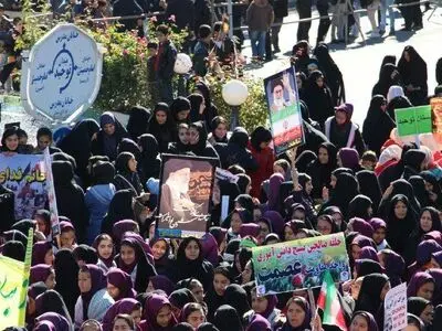 راهپیمایی 13 آبان در شهرستان سلماس برگزار شد     