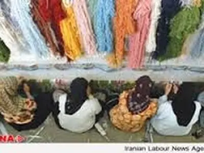 سهم زنان از جامعه بیکاران بیشتر شده/ جنس کسب‌و‌کارها در جامعه ما مردانه است/دولت باید برای حمایت از زنان یارانه‌ تعریف کند
