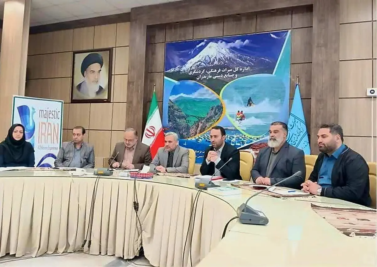 نصب تابلوهای واحدهای پذیرایی بین‌راهی با حفظ حریم جاده‌ها بلامانع است