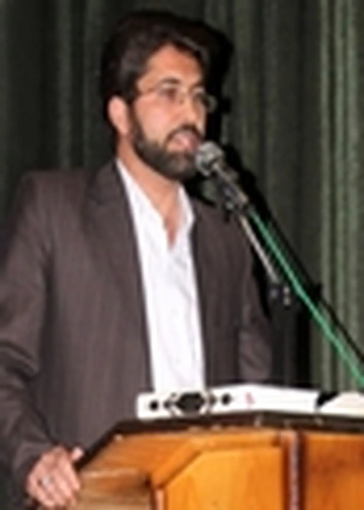 سوغات و صنایع دستی کاشان در دست گردشگران و میهمانان نوروزی