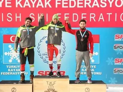 کسب ۳ مدال توسط اسکی‌بازان ایران در روز دوم