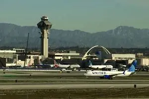 کاهش سود شرکتهای هواپیمایی در جهان + فیلم